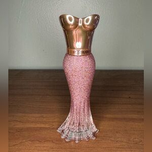 Rose rush Paris hilton